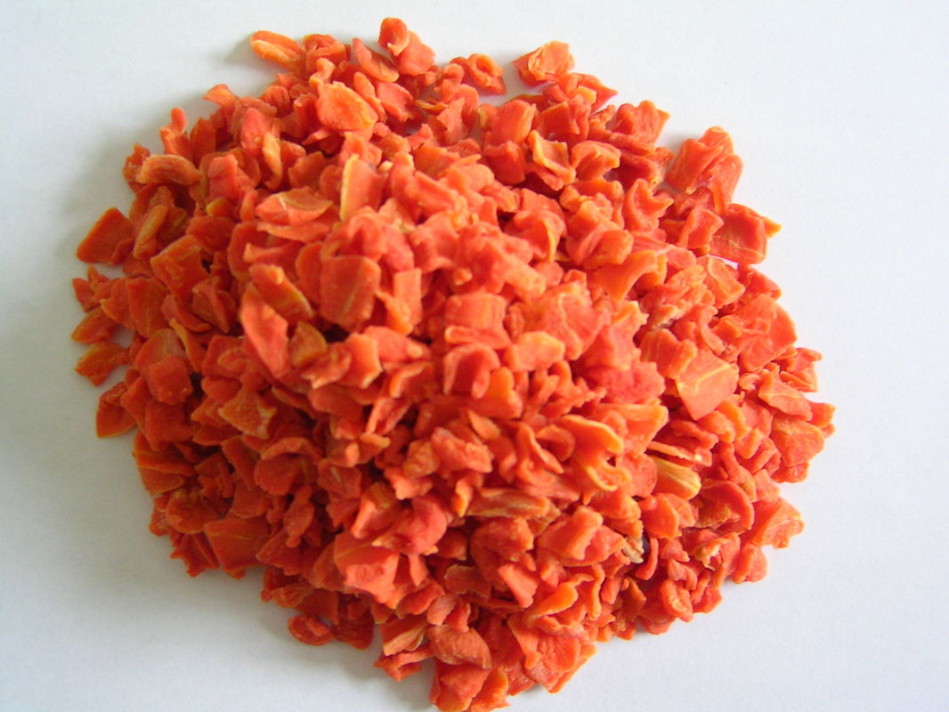 La carotte sèche par couleur orange ébrèche l'humidité maximum de 7% aucune odeurs étrangères