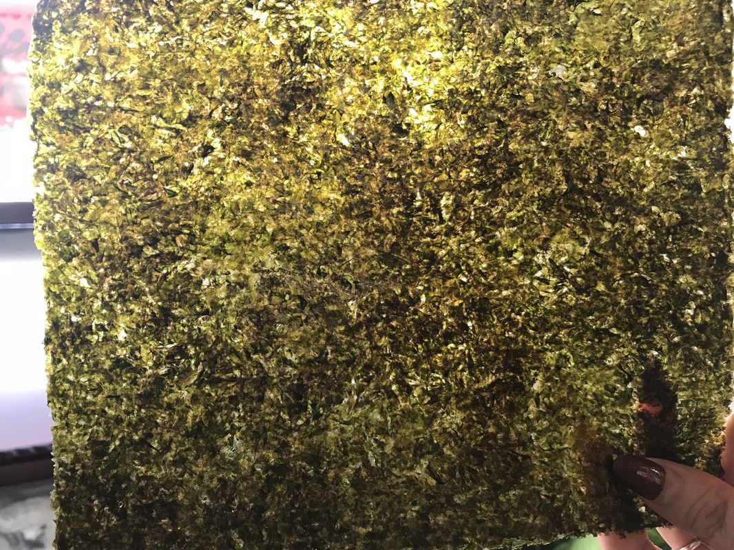 Évaluez une décoration rôtie sèche de nourriture de feuilles d'algue de sushi de Nori d'algue