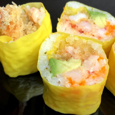 L'emballage Mamenori de sushi d'arc-en-ciel couvre la crêpe de soja de sushi