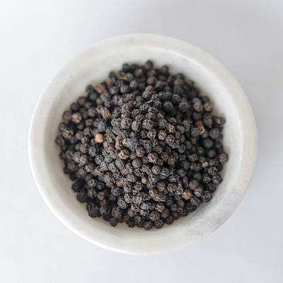 Épices et herbes séchées Piment noir entier Piment noir naturel