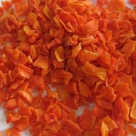 Le légume déshydraté par cubes de carotte sec par humidité maximum de 7% s'écaille OIN/HACCP